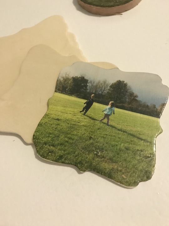 Easy Photo Transfer on Wood Slices with Mod Podge