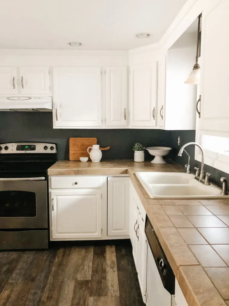 painted kitchen backsplash