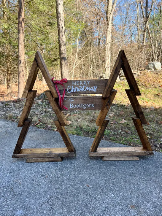 2x4 tree porch sign that says merry Christmas 