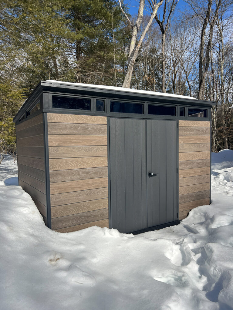 Keter shed in heavy snow